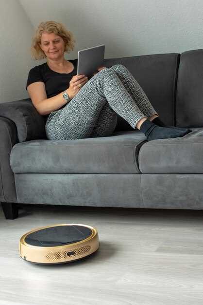 Роботы-пылесосы, такие как iRobot Roomba и Xiaomi Roborock, способны самостоятельно перемещаться по помещению, эффективно собирая пыль и грязь. Подбор модели с функцией пылесос-моющий позволит одновременно выполнять сухую и влажную уборку, что экономит время. Эти устройства можно программировать на уборку в определённые часы, что добавляет удобства в организацию домашнего пространства.